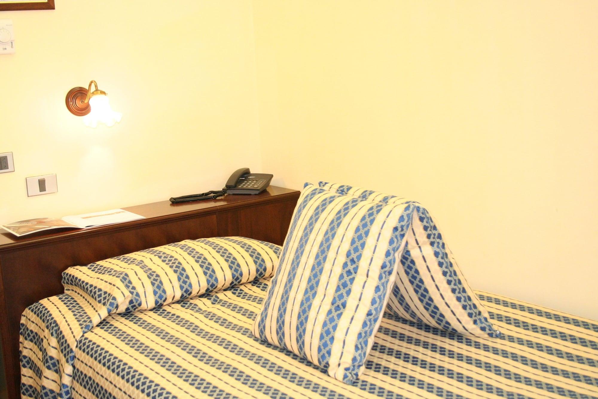 Hotel Milano Helvetia - In Centro Con Piscina ريتشوني المظهر الخارجي الصورة