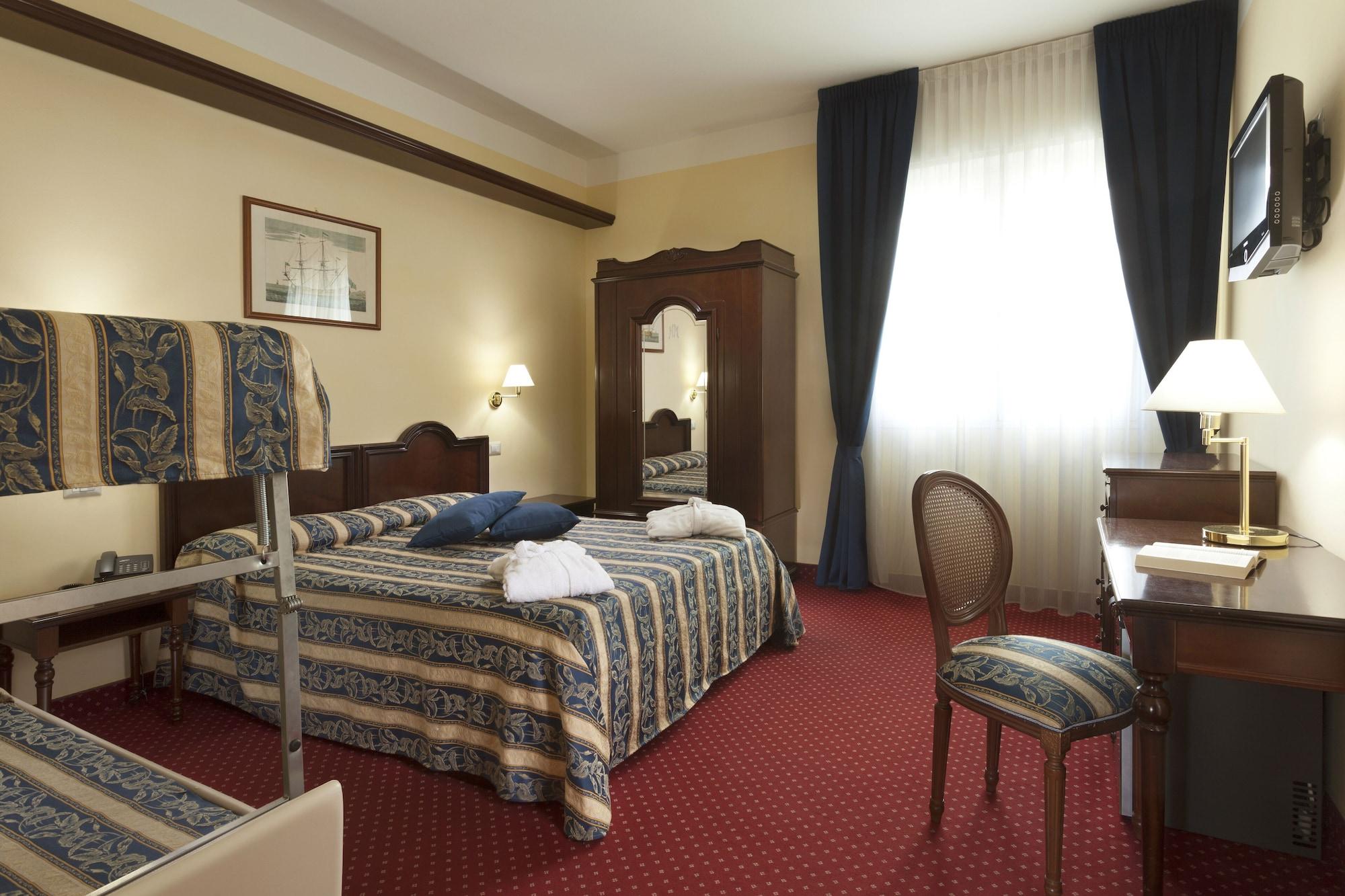 Hotel Milano Helvetia - In Centro Con Piscina ريتشوني المظهر الخارجي الصورة