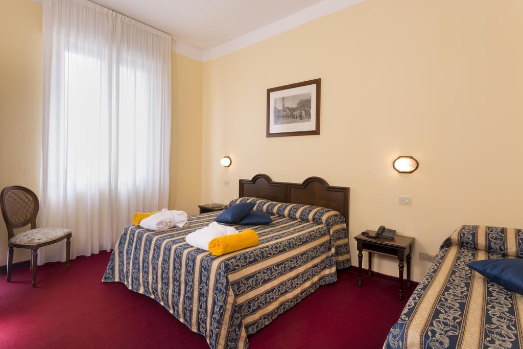 Hotel Milano Helvetia - In Centro Con Piscina ريتشوني المظهر الخارجي الصورة